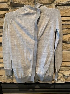 Ivivva Girls Back to Rhythm Wrap Hooded Sweater Size 10 Grey Gray - Picture 1 of 8