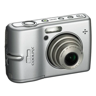 Nikon COOLPIX L12 CCD Digital camera 7.1MP 3x optical zoom Silver Face Detection - Image 1 of 4