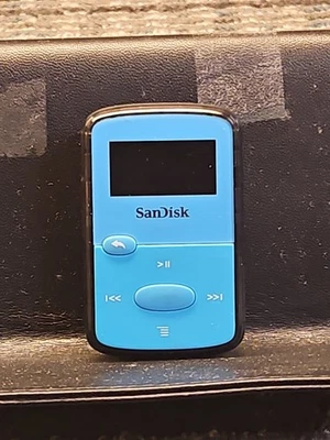 SanDisk SDMX26-008G-G46B ClipJam MP3 Player - Blue - Image 1 of 4