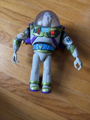 DISNEY PIXAR TOY STORY 2 BUZZ LIGHTYEAR EQUIPO DE RESCATE CAMUFLAJE FIGURA DE JUGUETE CON CINTURÓN Foto 1 de 4