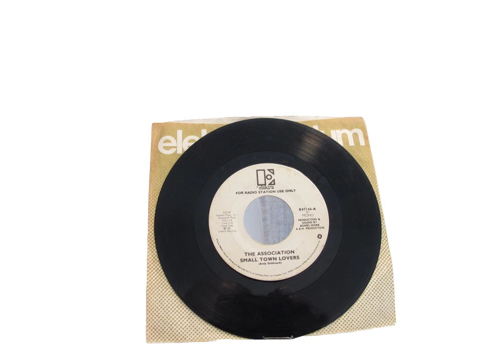 45 RECORD - THE ASSOCIATION - SMALL TOWN LOVERS - Image 1 of 1
