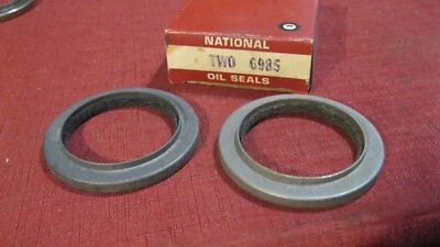 New 1955-1957 Chevrolet and Pontiac front inner oil seal set,  USA - Image 1 of 2