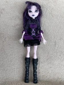 Monster High Doll - Elissabat Frights Camera Action - Picture 1 of 6