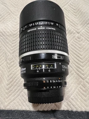 Nikon NIKKOR Nikon 135mm f/2 RF D AF A/M DC Lens works as it should - Image 1 of 4