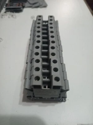 Phoenix Contact Typ UT 10 Feed-Through Terminal Blocks 3044160 LOT OF 12 - Image 1 of 3