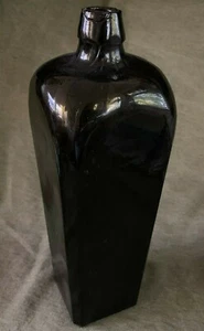 Astuccio ambra oliva bottiglia gin goffrato "12" fondo quadrato - Foto 1 di 5