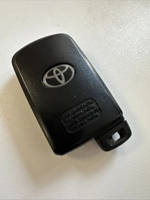 Used Toyota Remote Key Fob OEM Original - Image 1 of 4