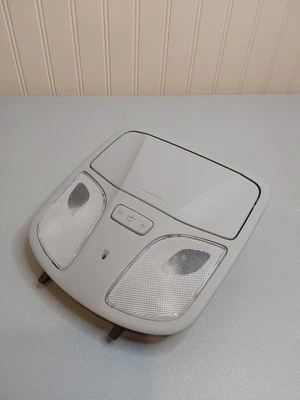 Купольный фонарь 2012 Hyundai Sonata - Изображение 1 из 3