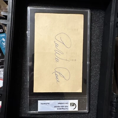 Pee Wee Reese - Signed 3X5 Index Card GIA Authenticated NM-MT+￼ - Image 1 of 4