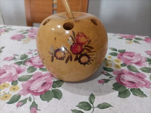 PORTAPENNE SOUVENIR CALABRIA FORMA DI MELA ARTIGIANALE VINTAGE 1975 - Foto 1 di 5