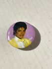 Vintage années 1980 Michael Jackson 1' pouce bouton/insigne/épingle - costume/veste jaune