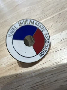 Vintage Naval Mine Warfare Association Pin Back - Picture 1 of 5