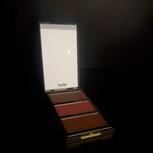 Tarte All In One Amazonian Clay SUNKISSED SHOWSTOPPERS Highlight, Blush, Bronzer - Picture 1 of 10