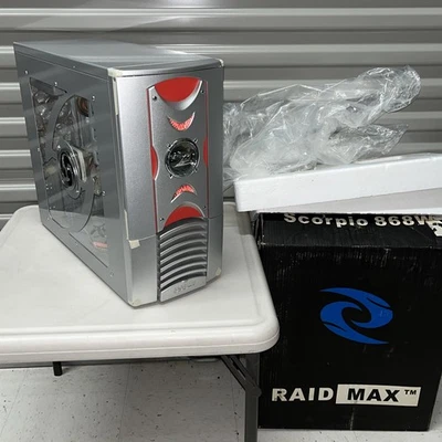 Estuche para computadora RAIDMAX Scorpio 868W plateado torre media de 2004 - caja abierta Foto 1 de 4