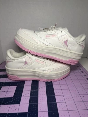 锐步 x 芭比俱乐部 C 额外儿童 7 码白色粉红色 全新 — 第 1/4 张图片