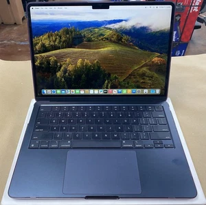 2024 Apple MacBook Air 13,6" M3 8C GPU 4,0GHz 8GB RAM 256GB SSD A3113 - Bild 1 von 13