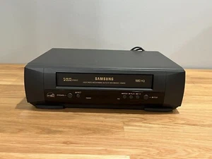 Samsung Video Cassette Recorder VCR VR8409 - No Remote - Doesn't Rewind - Tested - Picture 1 of 11
