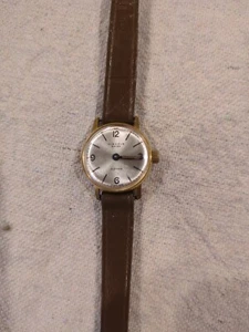 Vintage Kienzle 17 Jewels Hand Wound Swiss Made Women's Watch Leather Band Works - Picture 1 of 11