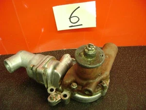 POMPA ACQUA VETTURA VINTAGE NON IDENTIFICATA  - NUOVA COMPLETA DI TERMOSTATO - Picture 1 of 6