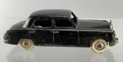 CIJ FRANCE - MERCEDES 220 IN BLACK - 1/43 SCALE SIZE - ALL DIECAST METAL - - Image 1 of 4