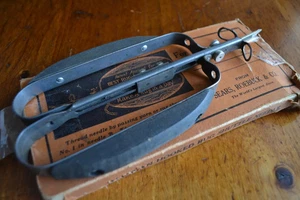 Vintage Sears Hooked Rug Shuttle Needle with Box - Picture 1 of 6