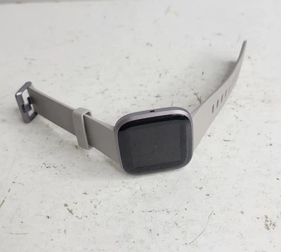 Трекер сердечного ритма активности Fitbit Versa 2 розовое золото FB507 (без зарядного устройства) - Изображение 1 из 4