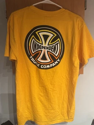 Camiseta Independent Truck Company etiqueta NHS talla mediana Foto 1 de 4