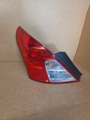 2012 - 2019 Nissan Versa Driver Left LH Tail Light Lamp Quarter Mounted OEM H136 - Image 1 of 4