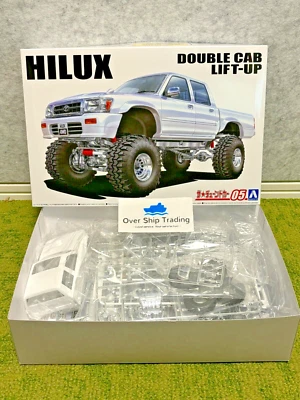 Aoshima No.5 Toyota LN107 Hilux Pickup Doppia Cabina Lift-Up 1994 1/24 Model kit - Immagine 1 di 4