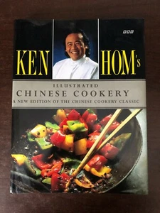 *SIGNED* ILLUSTRATED CHINESE COOKERY by KEN HOM - BBC BOOKS - H/B D/W - 1994 - Picture 1 of 2