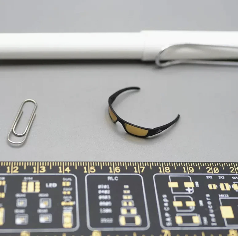 Sunglasses for Easy&Simple ES 26062S Veteran Tactical Instructor 1/6th Scale - Image 1 of 1