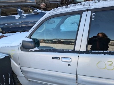 Ford Explorer Sport Trac XLT 2003 puerta delantera izquierda plateada (se adapta a 03-05) Foto 1 de 4