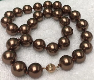 "Collar de perlas 19,5"" perlas marrón chocolate 14 mm cierre YGF" - Imagen 1 de 10