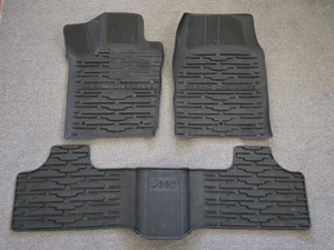 OEM Jeep Grand Cherokee Rubber Black All Weather Mats 82212172AB - Picture 1 of 9