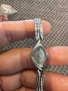 Vintage 23 Bulova Ladies Watch Band 10k GF. - Picture 1 of 7