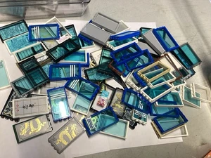 85 LEGO 60596 Windows Door Frame With 2 Holes Top And Bottom  1x4x6 Ninjago + - Picture 1 of 6