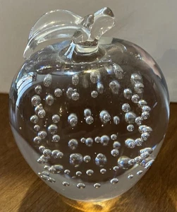 Mundgeblasene Kristallglas Apfel Figur Briefbeschwerer kontrollierte Blasen - Bild 1 von 11