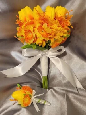 BRIDE WEDDING BOUQUET AND GROOM BOUTONNIERE SET - Image 1 of 3