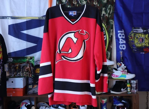 Vintage 1990's NHL New Jersey Devils Sweater Starter Sweater Sz XL Cover