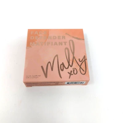 Mally XO Face Defender Matifiant .46 oz 13 g Full Size With Sponge Universal  - Image 1 of 3