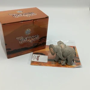 Tuskers Elephants - "Love Is Watching Over You" Sammlerfigur - Originalverpackt - Bild 1 von 3