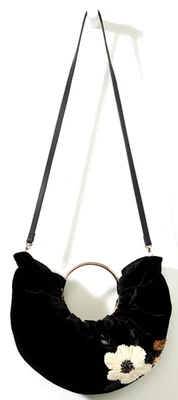 Cartera Bandolera Anthropologie Floral Media Luna Terciopelo y Lixiviación Nueva Con Etiquetas Foto 1 de 4