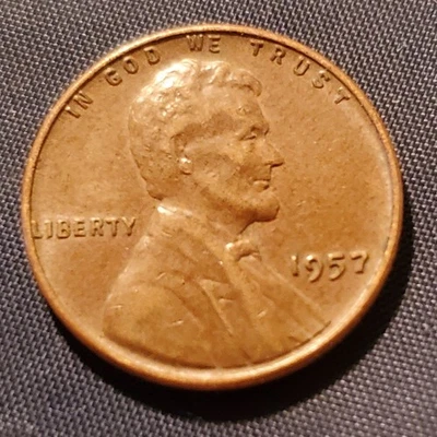 1957 Lincoln Wheat Penny No Mint Mark ERROR COIN "L" On Rim - Image 1 of 2