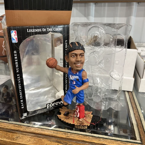 ALLEN IVERSON SIXERS LEGENDS OF THE COURT BOBBLEHEAD FOREVER COLLECTIBLES Cover