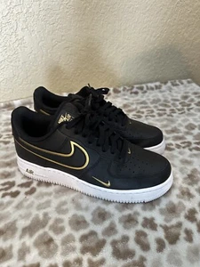Nike Air Force 1 Low '07 Black Metalic Gold size M-7.5 - Picture 1 of 5