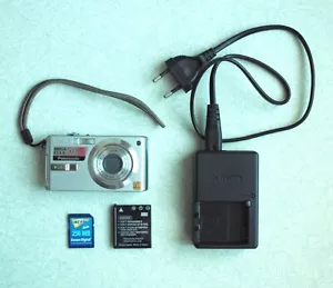PANASONIC Lumix DMC-FX7 Digital Camera - For Parts - Picture 1 of 3