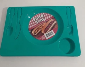 Lot of 4 Food Trays Serving Trays Picnic and Cookout Food Trays  - Picture 1 of 4