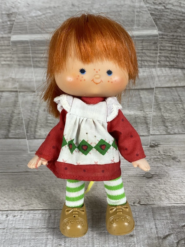 Boneca Kenner Shortcake Vintage 1979 Morango com Roupas e Sapatos - Imagem 1 de 4