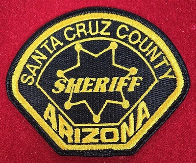 SANTA CRUZ COUNTY ARIZONA SHERIFF POLICE PATCH - Image 1 of 2