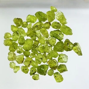 37 Piezas Peridoto Natural Piedras Preciosas Áspera Espécimen Peridoto Cristal Crudo Suelto 3-10 mm - Imagen 1 de 6